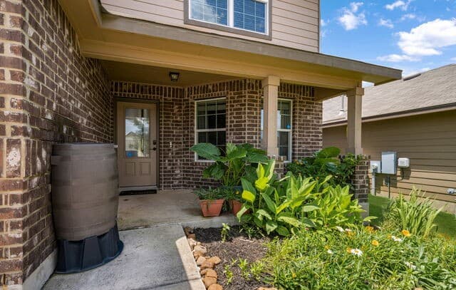 4-bedroom rental at 5514 Toledo Farm in San Antonio, TX — photo 2