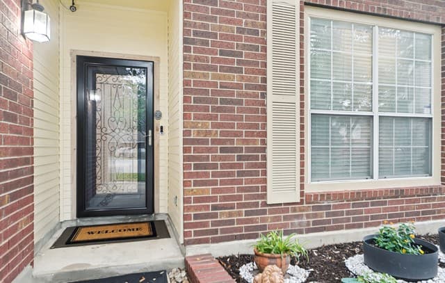 4-bedroom rental at 12202 Stable Ridge Dr in San Antonio, TX — photo 2