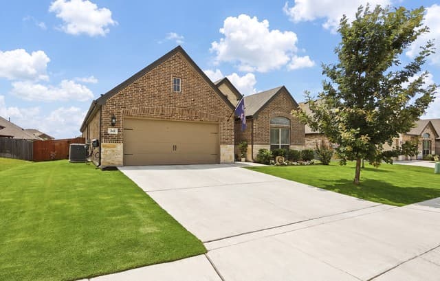 4-bedroom rental at 341 Misty Sails in Cibolo, TX — photo 2