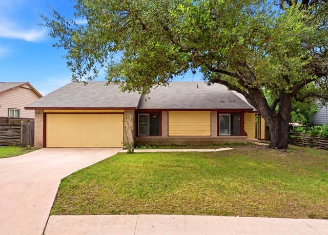 4-bedroom rental at 6104 Cloudy Ridge in San Antonio, TX — photo 1