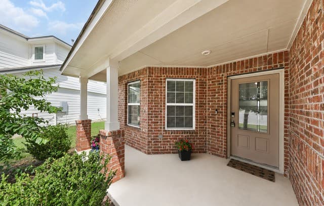 4-bedroom rental at 13306 Silky Rye in San Antonio, TX — photo 5