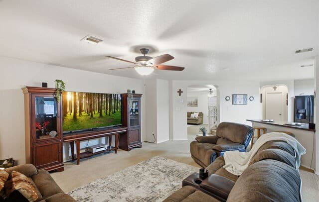 4-bedroom rental at 10626 Archer Pt in San Antonio, TX — photo 5