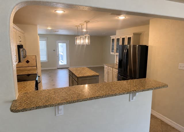3-bedroom rental at 4023 Ashleaf Pecan in San Antonio, TX — photo 3