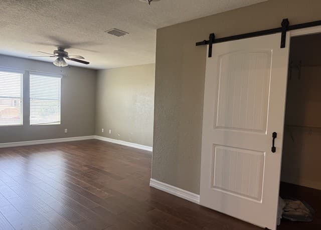 3-bedroom rental at 4023 Ashleaf Pecan in San Antonio, TX — photo 4
