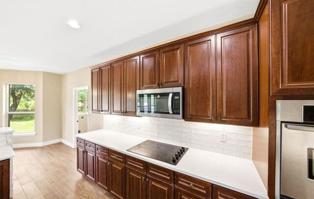 5-bedroom rental at 28130 George Obrien in San Antonio, TX — photo 5