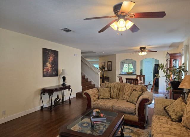 5-bedroom rental at 6714 Carlsbad Rio in San Antonio, TX — photo 5