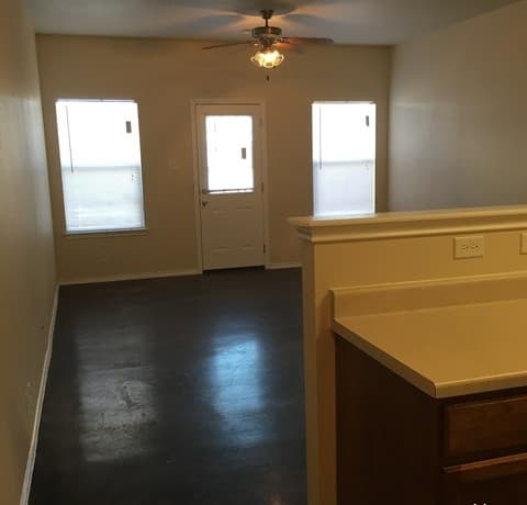 3-bedroom rental at 10610 Mathom Landing Unit 3 in Universal City, TX — photo 3