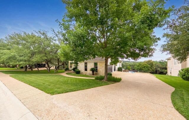 5-bedroom rental at 842 Fawnway in San Antonio, TX — photo 5