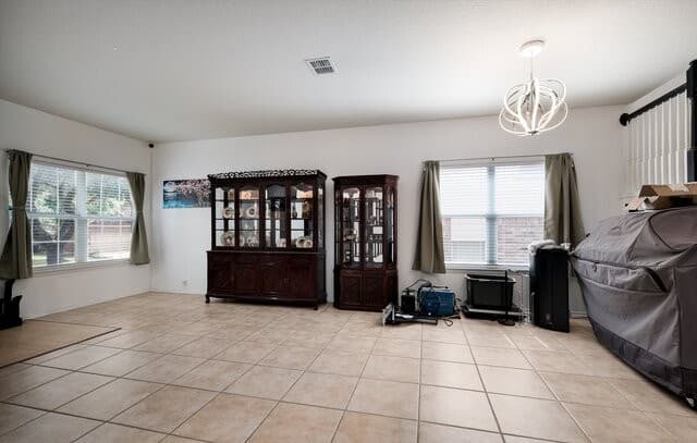 5-bedroom rental at 3331 Marlark Pass in San Antonio, TX — photo 2