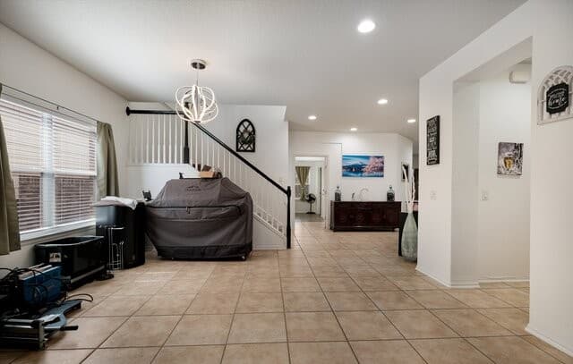 5-bedroom rental at 3331 Marlark Pass in San Antonio, TX — photo 3