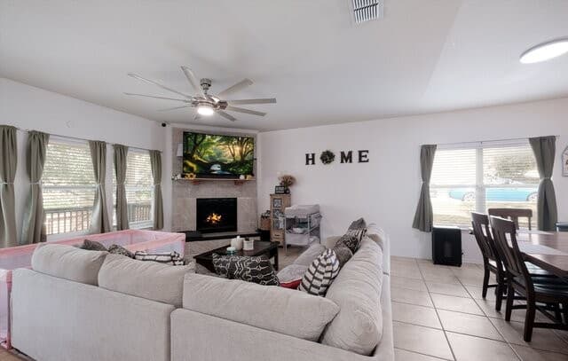 5-bedroom rental at 3331 Marlark Pass in San Antonio, TX — photo 5