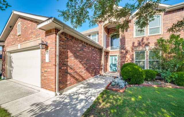 4-bedroom rental at 12027 Treewell Gln in San Antonio, TX — photo 2