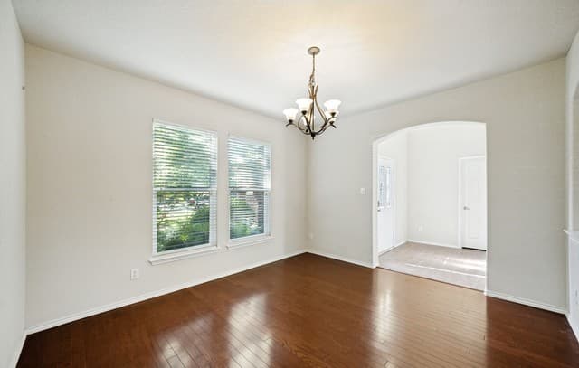 4-bedroom rental at 12027 Treewell Gln in San Antonio, TX — photo 5