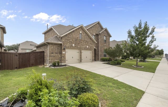 4-bedroom rental at 23118 Evangeline in San Antonio, TX — photo 3