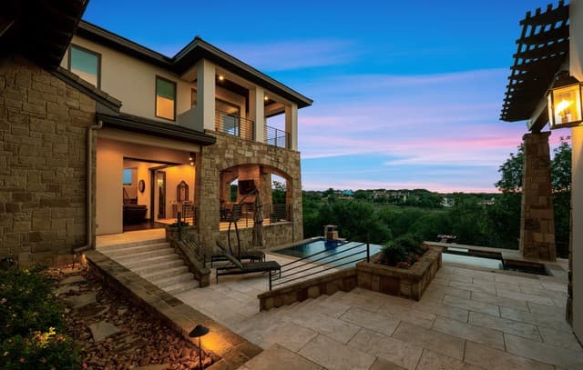 6-bedroom rental at 48 Oakland Hls in Boerne, TX — photo 5