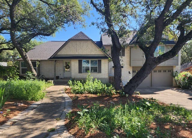 4-bedroom rental at 11242 Whisper Spring DR in San Antonio, TX — photo 1