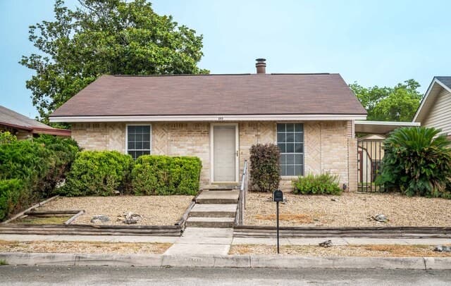 2-bedroom rental at 648 Fern Meadow Dr in Universal City, TX — photo 1