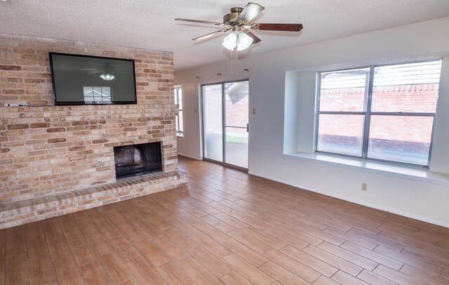 2-bedroom rental at 648 Fern Meadow Dr in Universal City, TX — photo 4