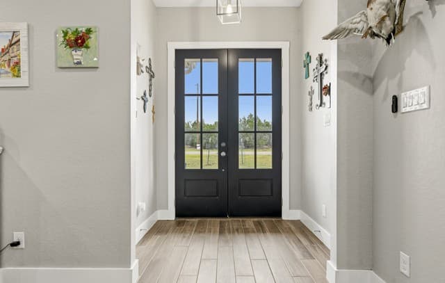 4-bedroom rental at 1516 Kings Ranch Rd in Bandera, TX — photo 5