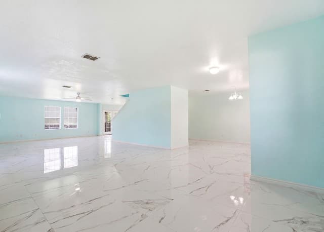 3-bedroom rental at 10010 Moongrove Pass in San Antonio, TX — photo 3