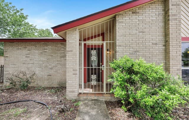 3-bedroom rental at 5118 El Capitan in San Antonio, TX — photo 5