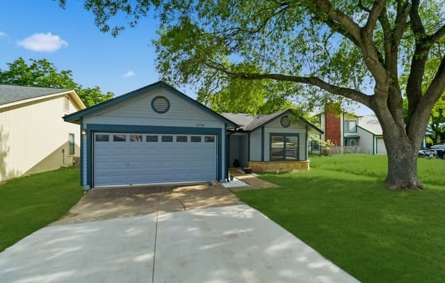 3-bedroom rental at 8790 Ridge Mile Dr in San Antonio, TX — photo 5