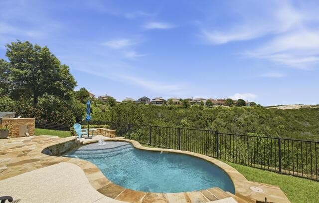 4-bedroom rental at 18214 Branson Fls in San Antonio, TX — photo 2