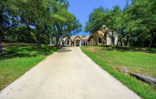 3-bedroom rental at 3015 River Way in Spring Branch, TX — photo 1