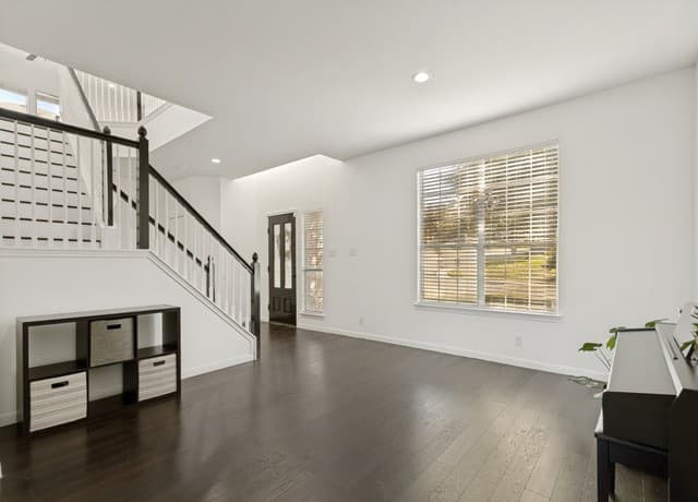 3-bedroom rental at 2402 Encino Cedros in San Antonio, TX — photo 5