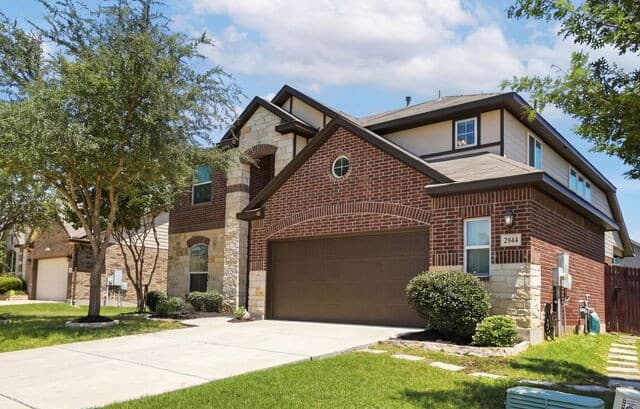4-bedroom rental at 2944 Winding Trl in Schertz, TX — photo 3