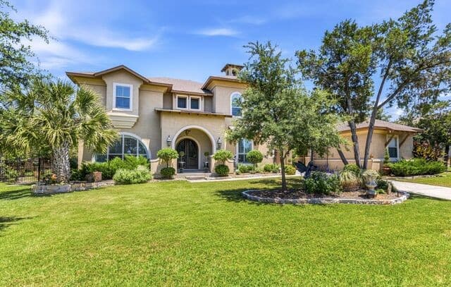 5-bedroom rental at 28006 Cascabel Ln in San Antonio, TX — photo 1