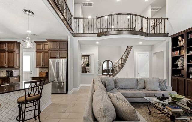 5-bedroom rental at 28006 Cascabel Ln in San Antonio, TX — photo 5