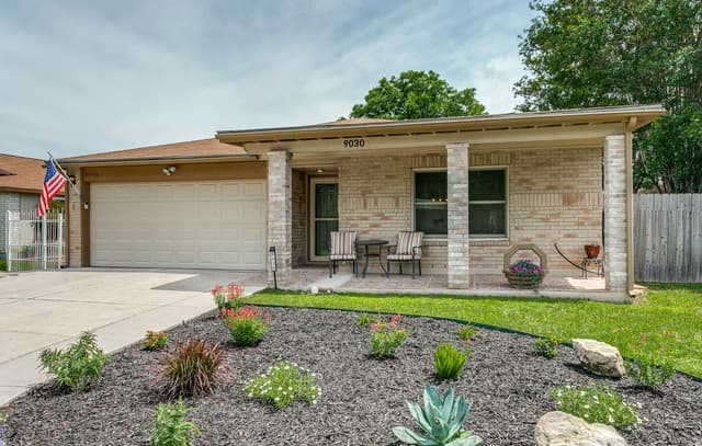 3-bedroom rental at 9030 Mansfield in San Antonio, TX — photo 1
