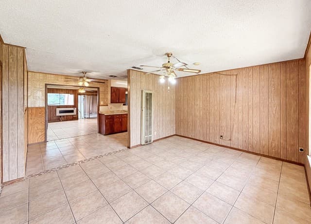 4-bedroom rental at 526 Wimberly Blvd in San Antonio, TX — photo 3