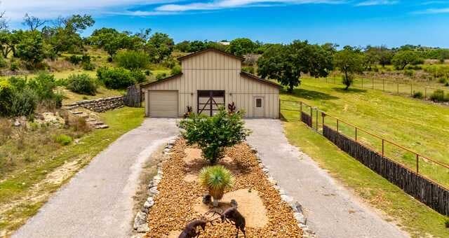 Home for sale at 1454 Kendall Jackson Rd in Comfort, TX — photo 2