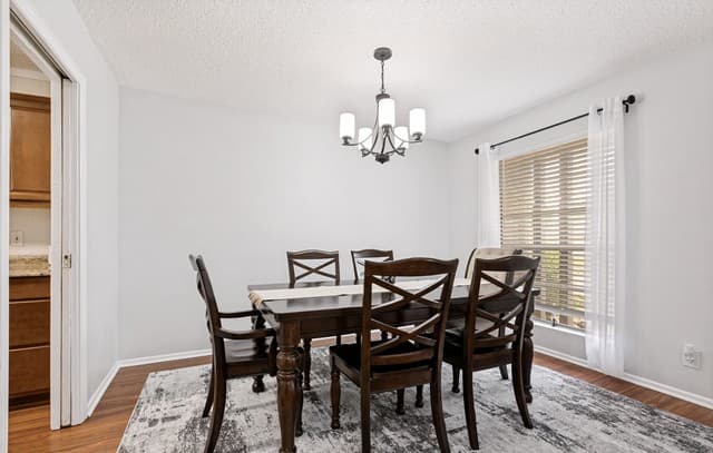 3-bedroom rental at 5927 Forest RDG in San Antonio, TX — photo 5