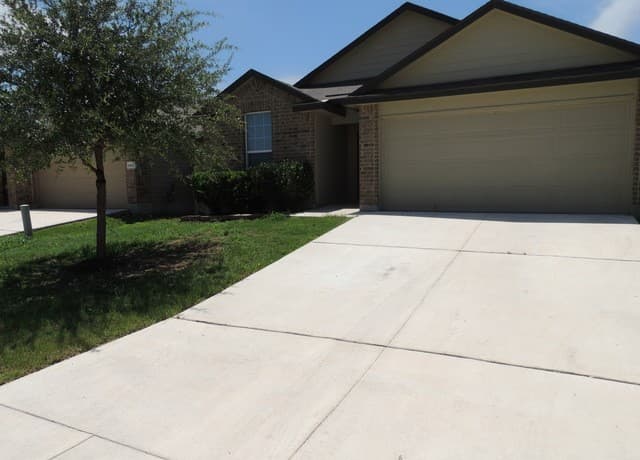 3-bedroom rental at 6437 Staccato Staff in San Antonio, TX — photo 5