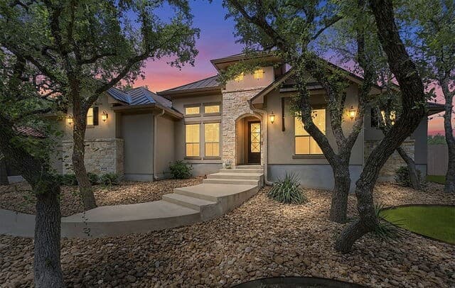 4-bedroom rental at 26110 Sunny Meadow in San Antonio, TX — photo 2