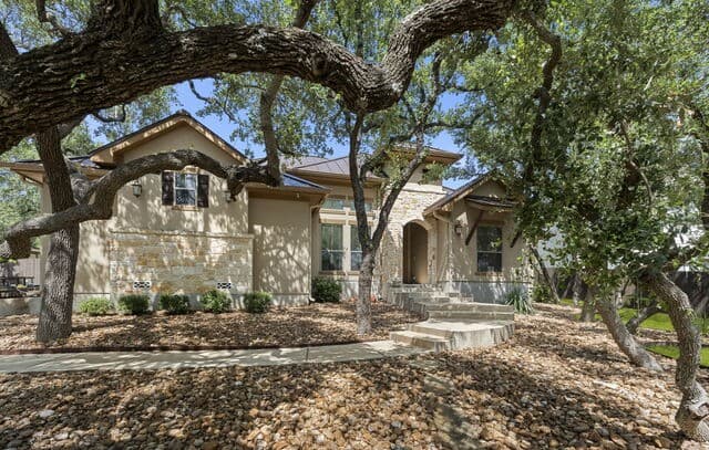 4-bedroom rental at 26110 Sunny Meadow in San Antonio, TX — photo 3