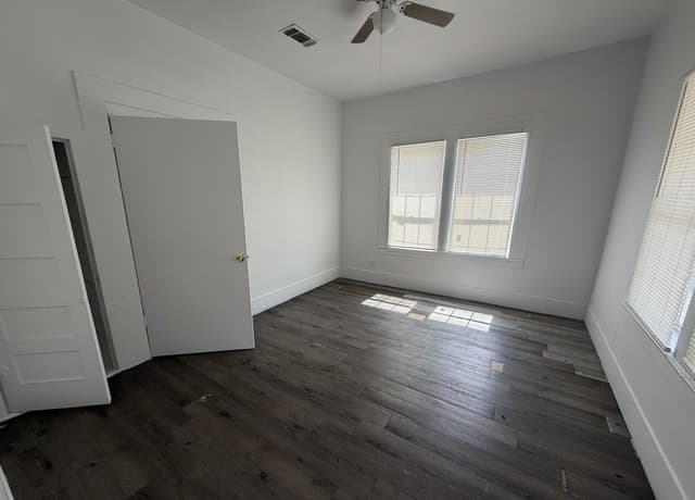 4-bedroom rental at 3007 W Gerald Ave in San Antonio, TX — photo 5
