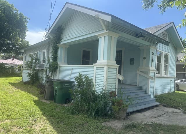 2-bedroom rental at 519 Wickes St in San Antonio, TX — photo 2