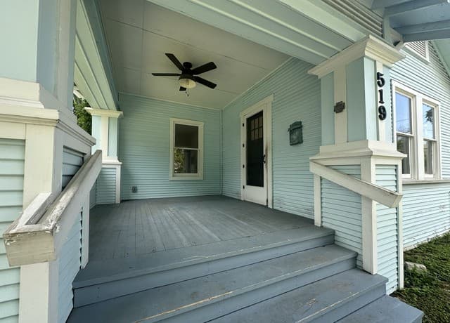 2-bedroom rental at 519 Wickes St in San Antonio, TX — photo 3