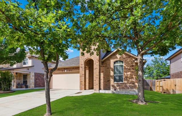 3-bedroom rental at 3041 Muntjac in Schertz, TX — photo 2