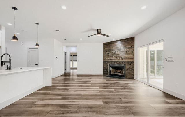3-bedroom rental at 673 Mockingbird Cv in Spring Branch, TX — photo 3