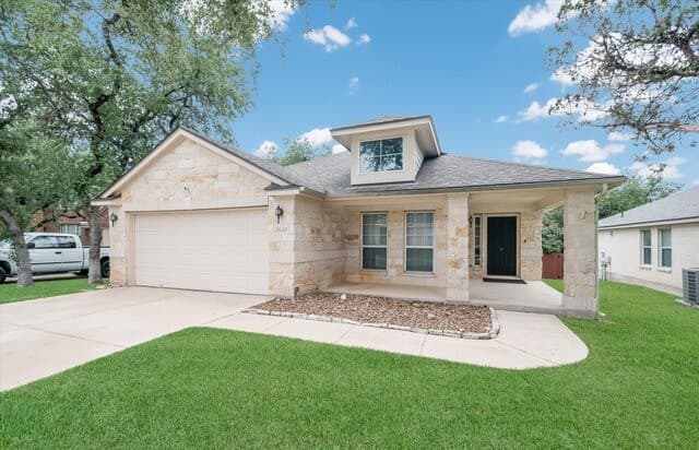 3-bedroom rental at 26122 Indian Clf in San Antonio, TX — photo 4