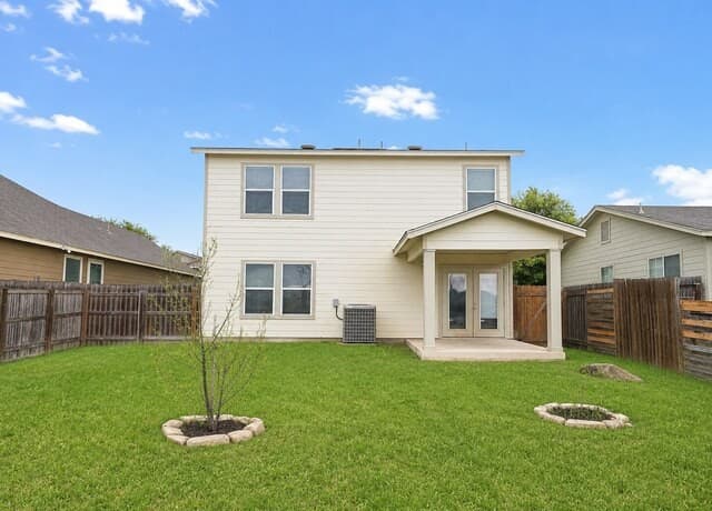 3-bedroom rental at 4342 Southton Way in San Antonio, TX — photo 2