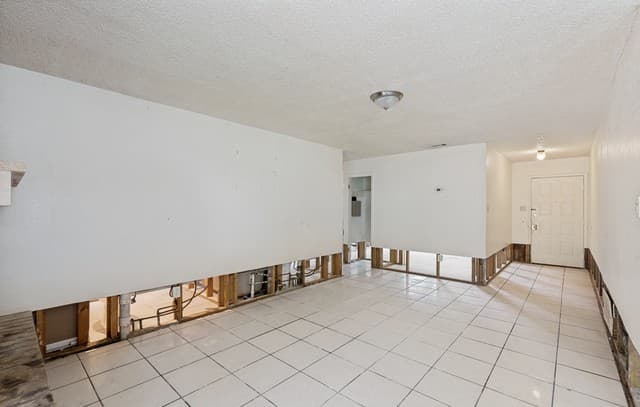 3-bedroom rental at 4243 Apple Tree in San Antonio, TX — photo 5
