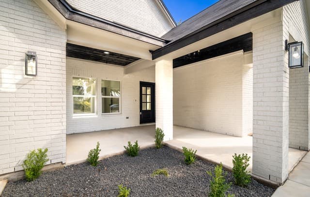 4-bedroom rental at 169 Pine Valley Dr in La Vernia, TX — photo 4
