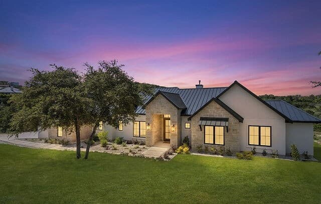 4-bedroom rental at 10907 Nina Rdg in San Antonio, TX — photo 4