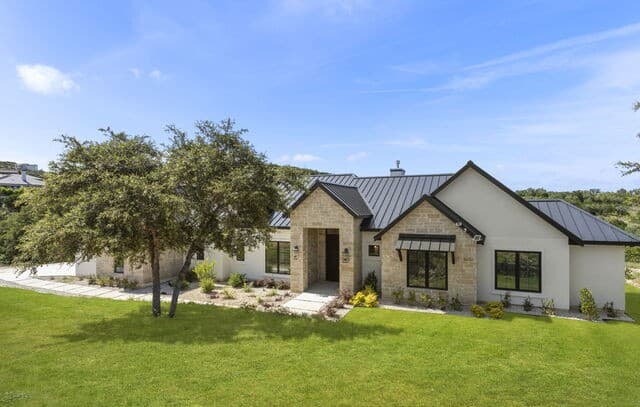 4-bedroom rental at 10907 Nina Rdg in San Antonio, TX — photo 5